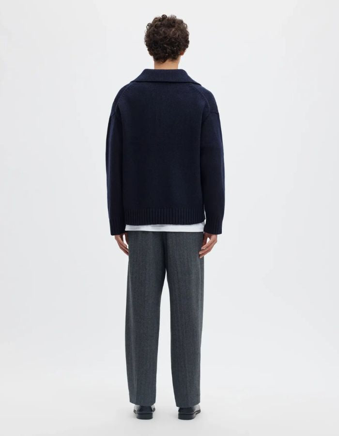 Dos du Polo en maille manches longues bleu marine en laine cody col boutonne relax fit marque Selected