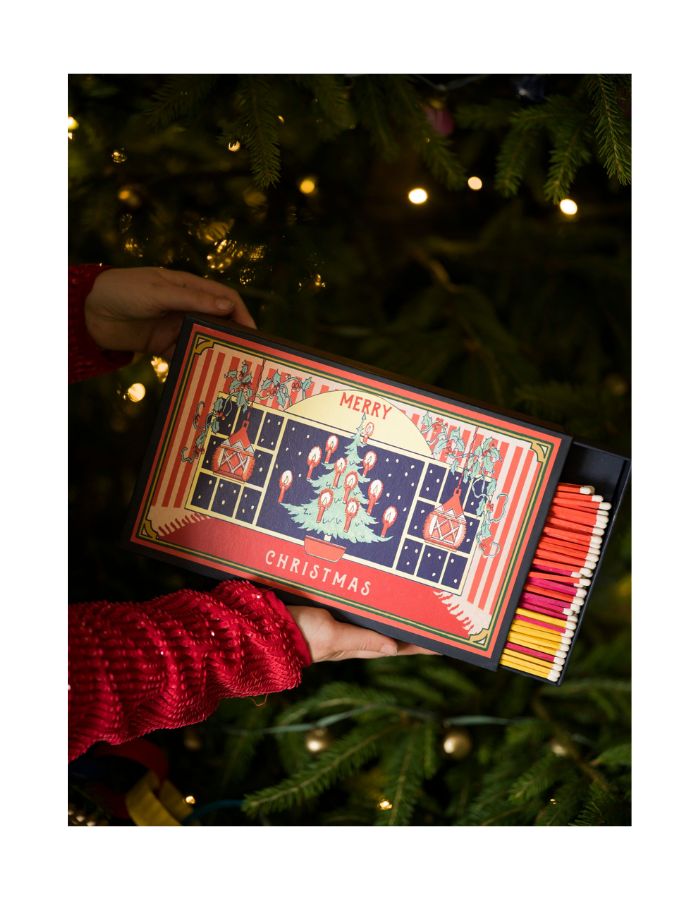 trinity-allumettes-geantes-christmas-window-archivist-3