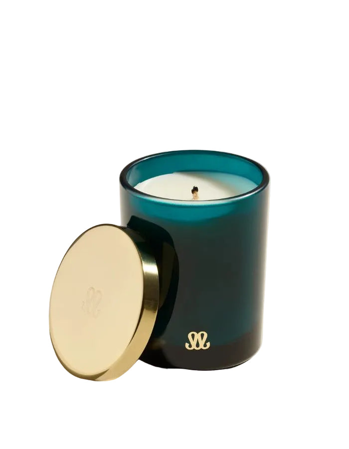 Bougie Stella Songe D'Orient 200Gr en verre teinté Bleu Sarah avec couvercle doré et monogramme.