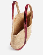 Cabas M Raphia Lipstick Vanessa Bruno, sac cabas en raphia naturel tressé main avec anses à sequins rouges.