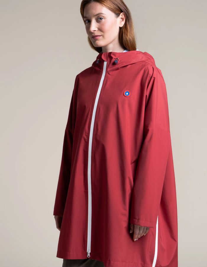 trinity-cape-de-pluie-liberte-cerise-flotte-2