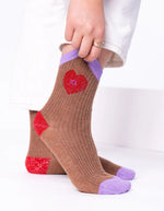 trinity-chaussettes-coeur-marron-rouge-billy-belt-3