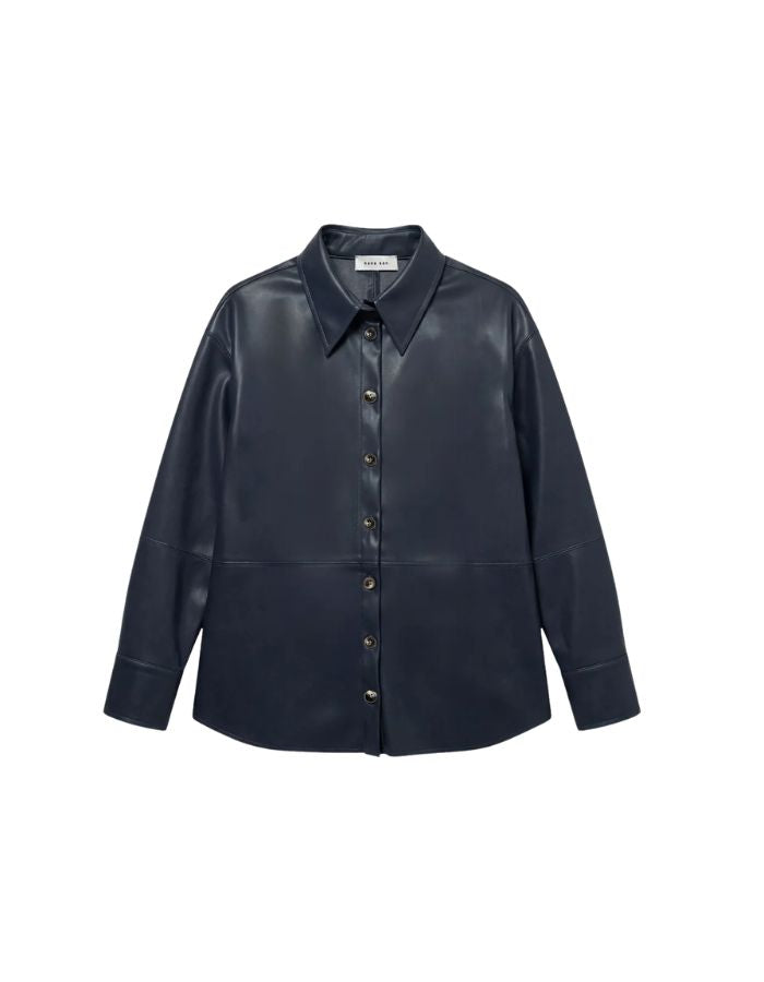 Chemise structurée pour femme en matière alternative gris graphite, modèle Ada de la marque Hana San. Présente des découpes milieu corps et manches, un col chemise et des boutons en corozo.
