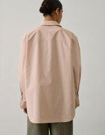 Chemise Itaque Rose Blush en popeline de coton biologique, coupe ample, vue de dos.