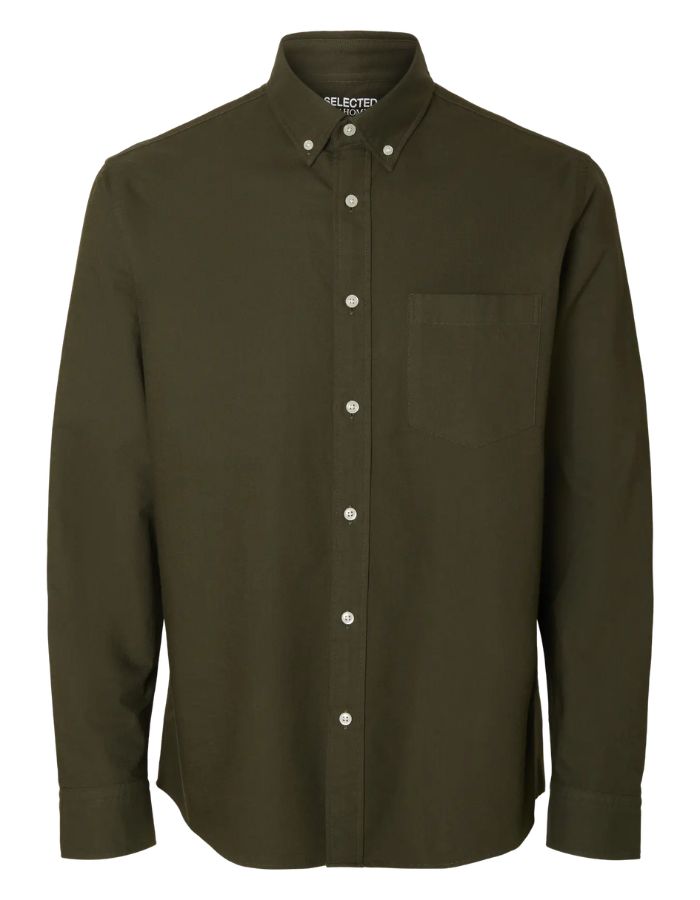 Chemise en tissu Oxford robuste de couleur kaki pour homme, modèle Cole-Rick de la marque Selected. Présente une coupe droite, des manches longues, une poche sur la poitrine et un col classique boutonné.