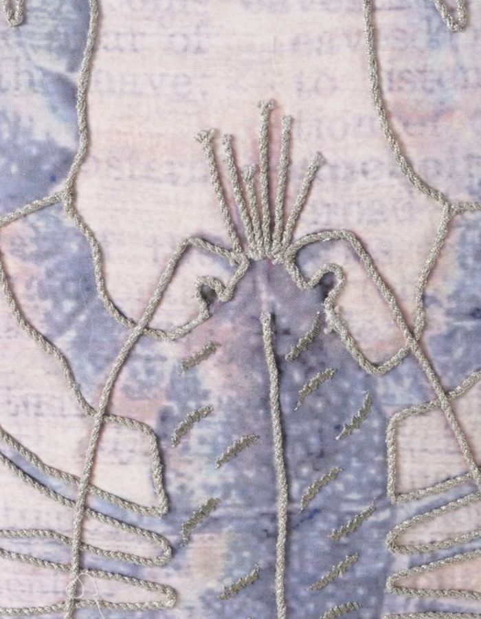 trinity-coussin-broderie-homard-3