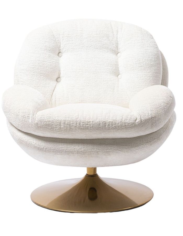 Fauteuil loveuse bouclette blanc rétro avec base pivotante dorée.
