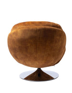 Fauteuil Loveuse Gold pivotant en velours doré avec base ronde en métal chromé.