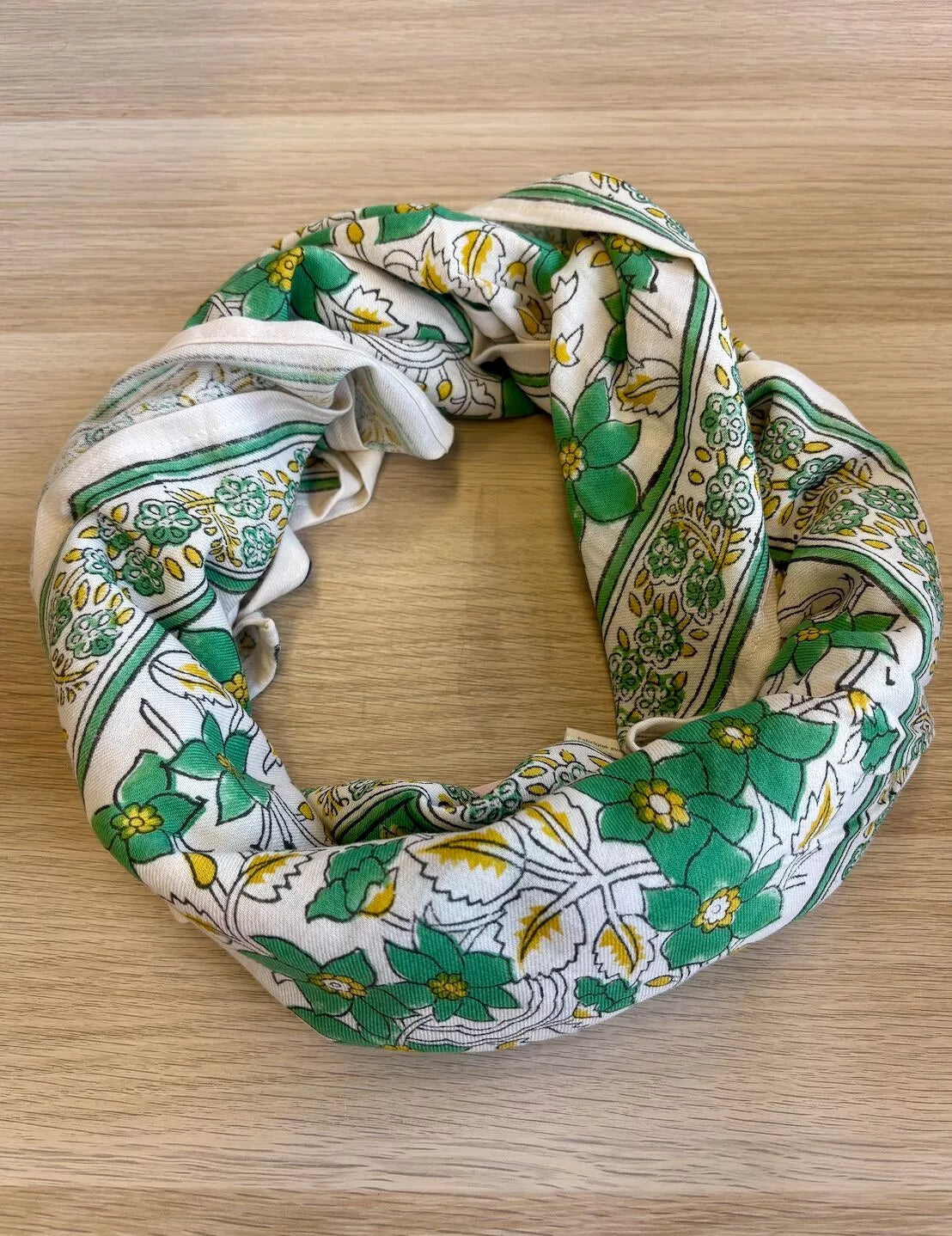 trinity-foulard-agra-pistache-so-family