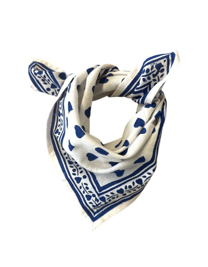 trinity-foulard-love-lapis-50cm-maison-augustin-1