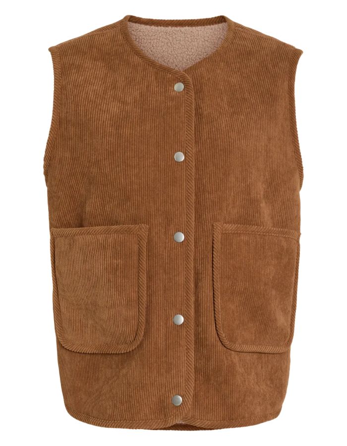 Gilet sans manches réversible pour femme, modèle Majlina Teddy Vest de la marque VILA. Présente une face en moumoute écru Birch et une face en velours côtelé marron Nuthatch, avec col rond, boutons et poches sur l'avant.