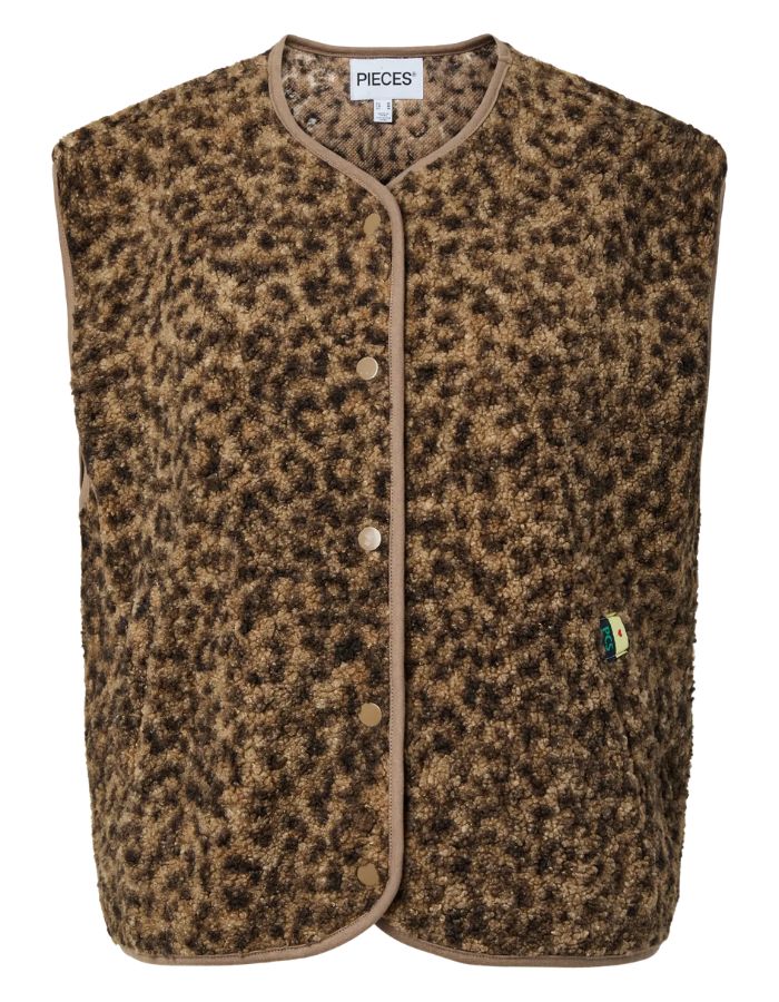 Gilet sans manches Katty Teddy pour femme avec imprimé léopard tacheté. Texture polaire bouclée douce, col en V et poches sur les côtés. Veste sans manches tendance en polyester recyclé.