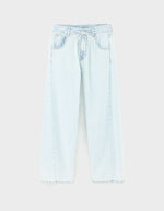 Jean Pearcy n65 Ice Bleach, coupe ample "baggy" en denim de coton léger, taille basse ajustable.