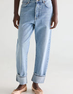 Jean Denim N.46 Blue Bleach Bellerose, coupe large, taille mi-haute, ourlets retroussés.