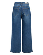 Dos du Jean large pour femme de couleur bleu moyen délavé Medium Blue Denim, modèle Rio Mae de la marque OBJECT. Présente une taille mi-haute, des jambes larges amples, une fermeture à bouton et zip et un style cinq poches classique.
