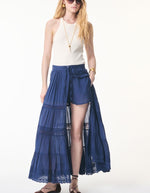 Jupe longue Caravelle Encre bleu marine à étages, en coton et viscose, avec empiècements froncés et dentelle.