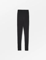 trinity-legging-edie-noir-skall-studio-2