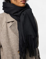 trinity-longue-echarpe-noire-noah-pieces-3