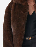 trinity-manteau-fausse-fourrure-marron-daniel-vanessa-bruno-4