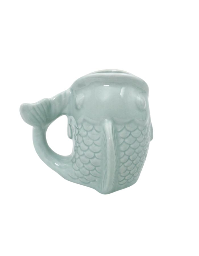 Mug en céramique vert céladon brillant sculpté en relief en forme de poisson avec anse ergonomique
