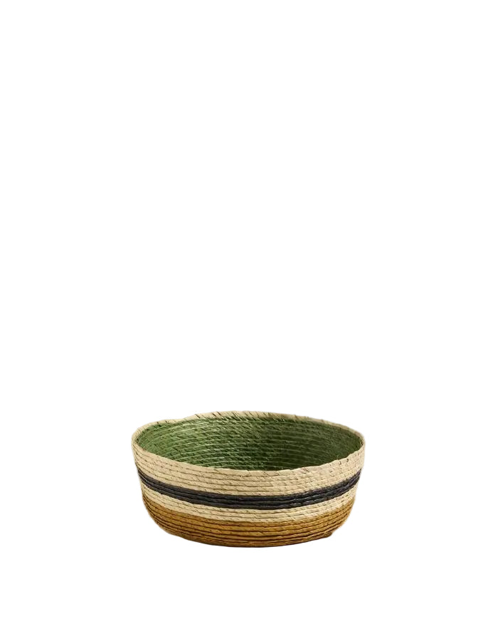 Petit panier rond Globe par Maison Sarah Lavoine. Tressage artisanal en fibres de palmier avec rayures horizontales Eucalyptus et Ocre, fabriqué au Mexique, dimensions H7 x Ø20 cm.