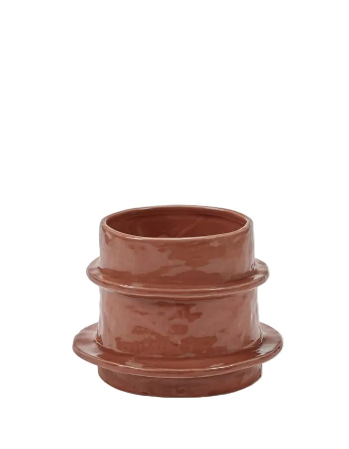 Petit pot de fleur sculptural Molly 04 S en grès orange émaillé, design compact par Marie Michielssen pour Serax, hauteur 15,5 cm.