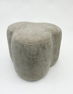 trinity-pouf-agapa-velours-beige-bazardeluxe-2