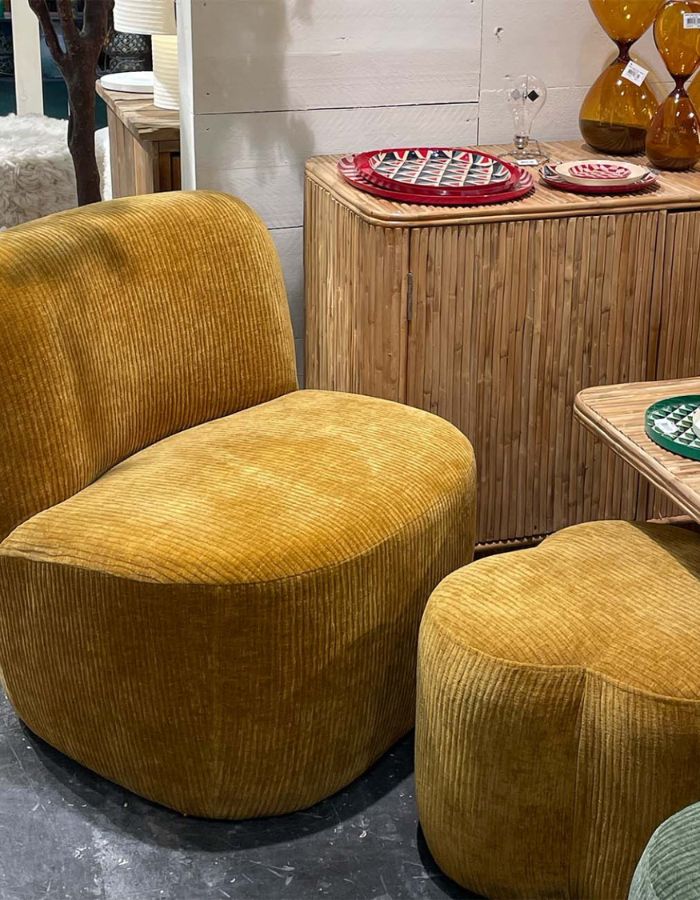 trinity-pouf-trefle-velours-moutarde-bazar-de-luxe-4