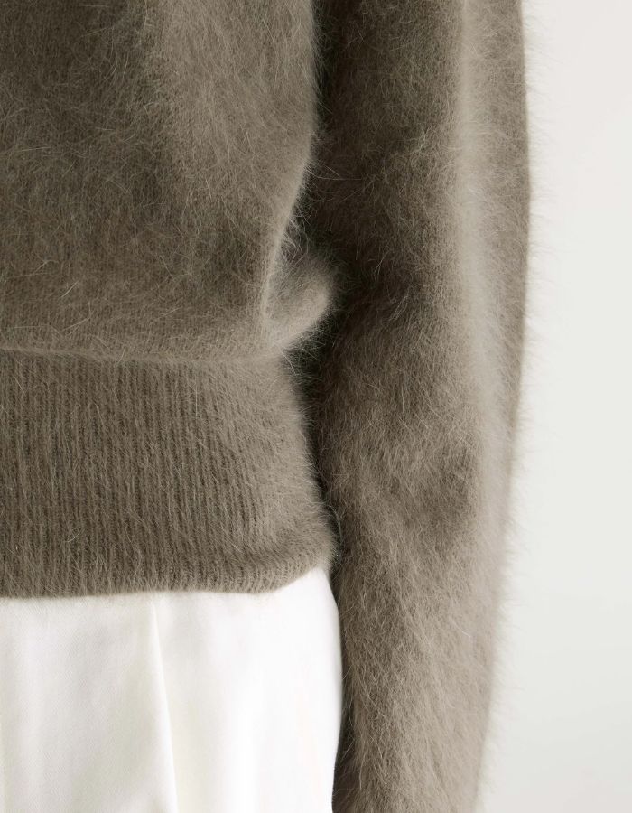 Pull Dateko Dusty Olive en angora pour femme Bellerose