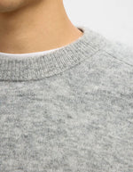 trinity-pull-col-rond-gris-rai-selected-4