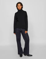 trinity-pull-col-roule-noir-ostria-vila-4