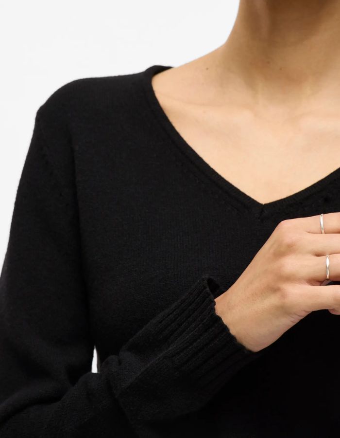 trinity-pull-col-v-noir-viril-vila-5