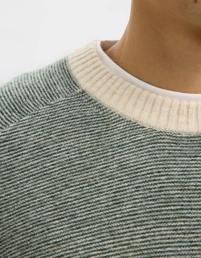 trinity-pull-raye-col-rond-vert-rai-selected-4