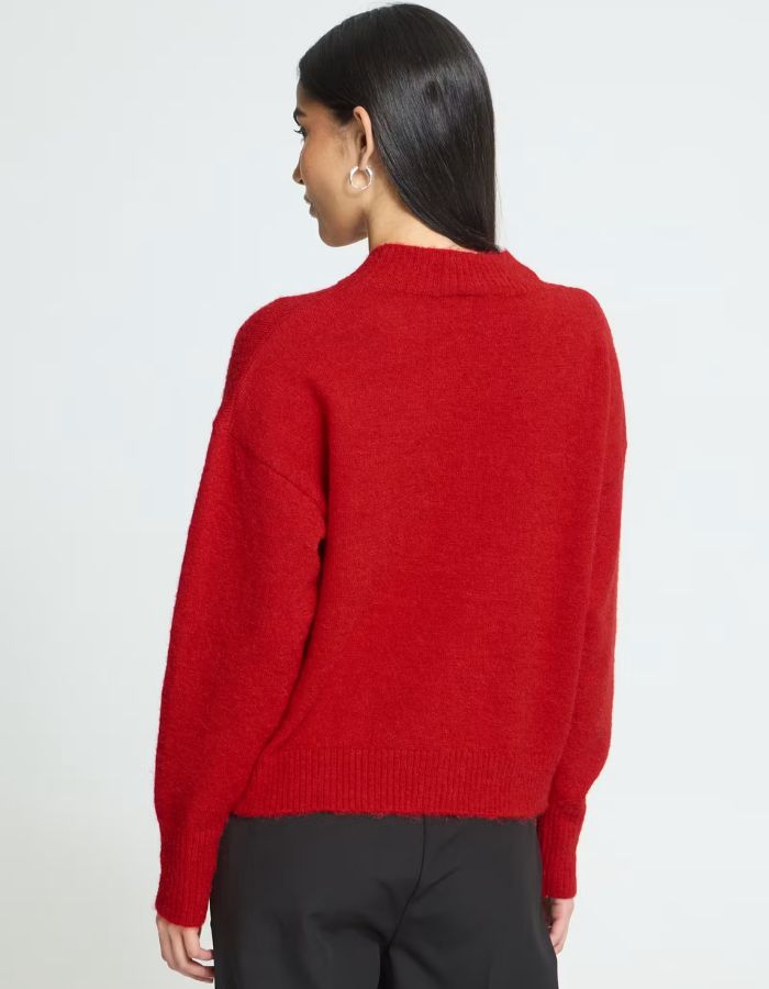 Pull sage salsa rouge Ichi