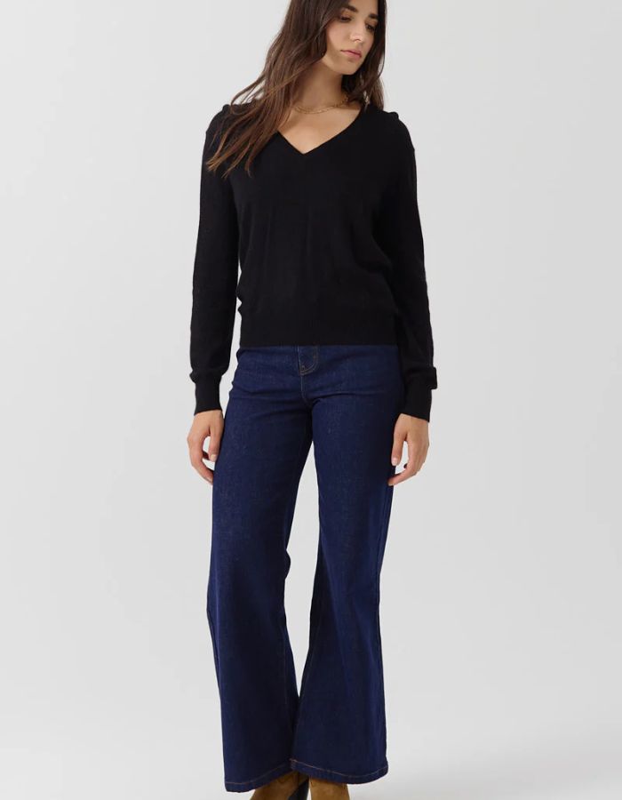 trinity-pull-sandie-black-artlove-1