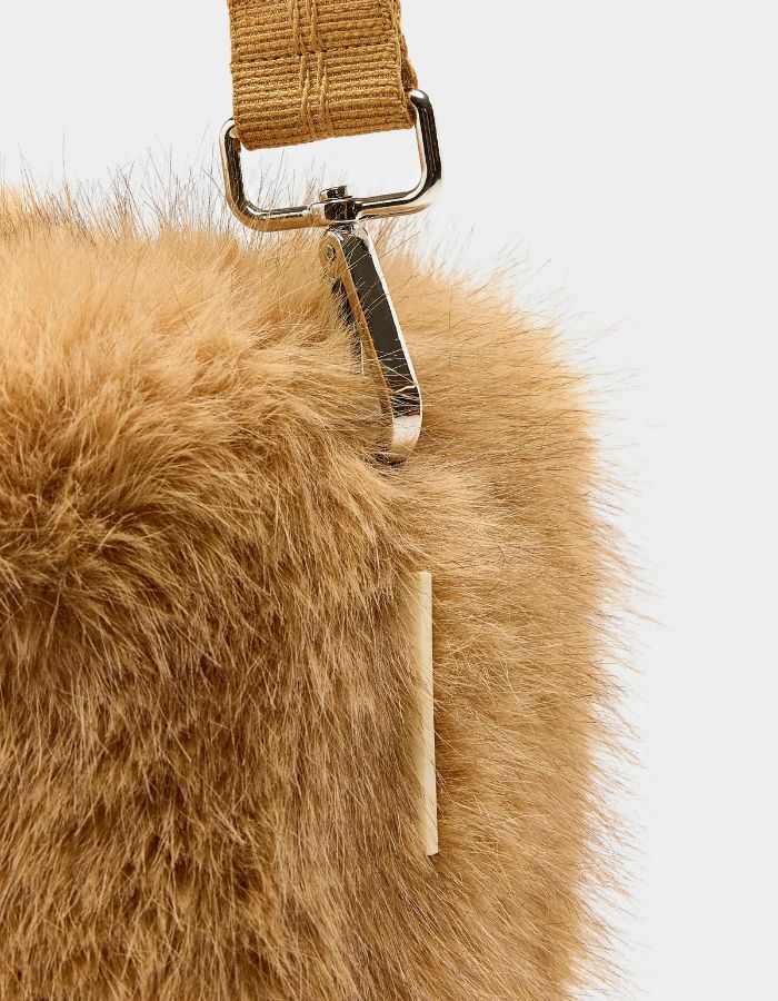 Petit sac Hochet Ambre en fausse fourrure Bellerose