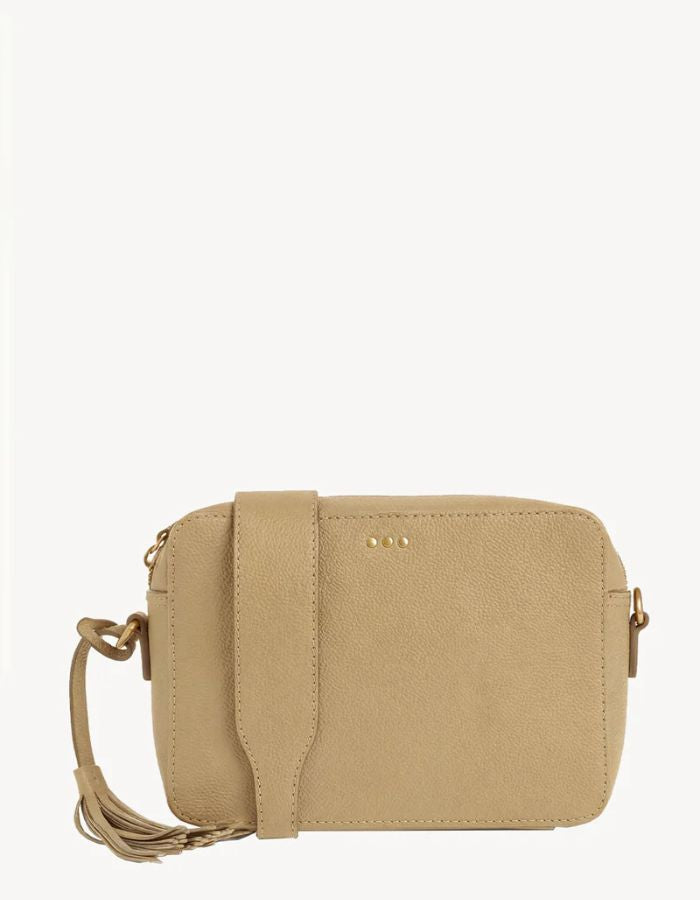trinity-sac-camera-champagne-loxwood-1