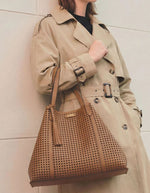 trinity-sac-odeon-brandy-cuir-perfore-loxwood-2