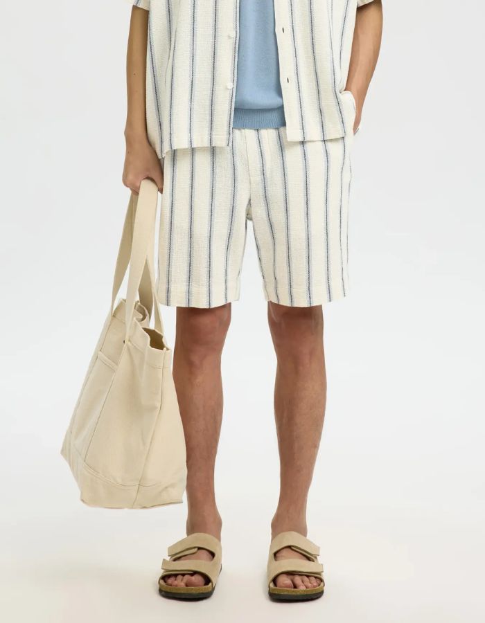 trinity-short-beige-cal-rayures-bleu-ciel-selected-2