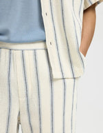 trinity-short-beige-cal-rayures-bleu-ciel-selected-5