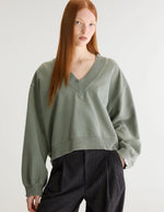 Sweatshirt court Sula Thyme vert thym à col V pour femme Bellerose
