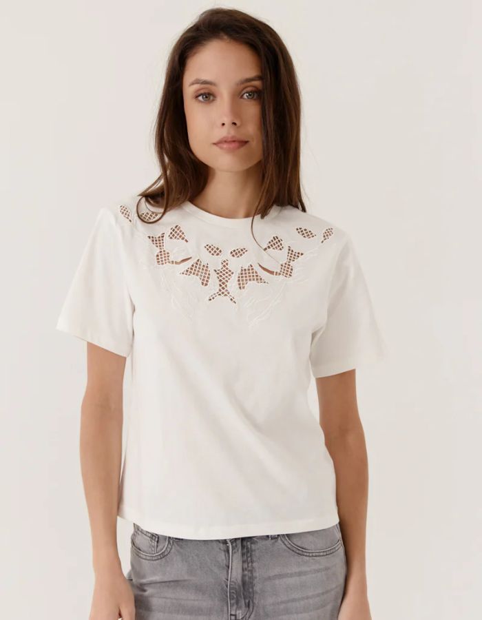 trinity-t-shirt-celysia-creme-artlove-1