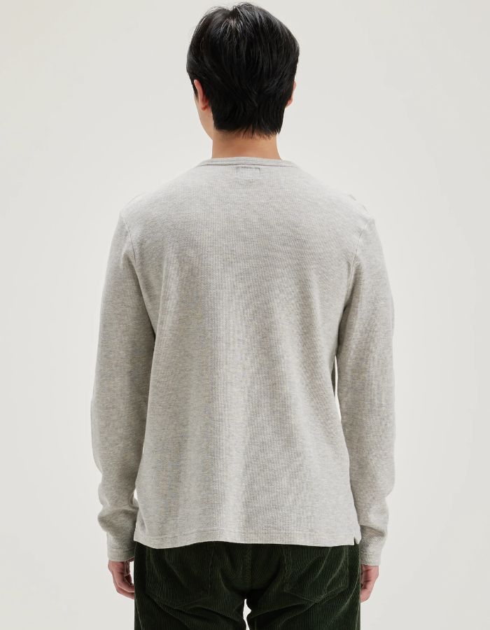 T-shirt jersey gris Bellerose FRESH en coton double face, coupe regular, col rond, manches longues.
