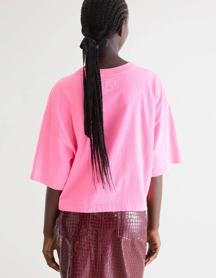 T-shirt Voss Fluo Pink Bellerose en coton, coupe cropped relax, épaules tombantes, dos.
