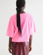 T-shirt Voss Fluo Pink Bellerose en coton, coupe cropped relax, épaules tombantes, dos.