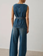 Top Chance Bleu/Vert Soeur en coton biologique et recyclé, coupe cintrée sans manches, ceinture amovible.