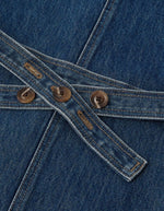 Top Chance Bleu/Vert Soeur en coton bio recyclé, coupe cintrée, sans manches, avec ceinture amovible et boutons marron.