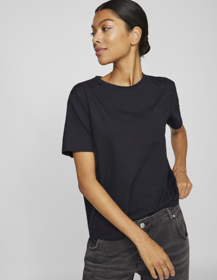 trinity-tshirt-noir-vinora-vila-3