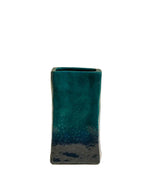 Vase Nomad Bleu Sarah Dégradé, sculptural, émail réactif, nuances de bleu profond.