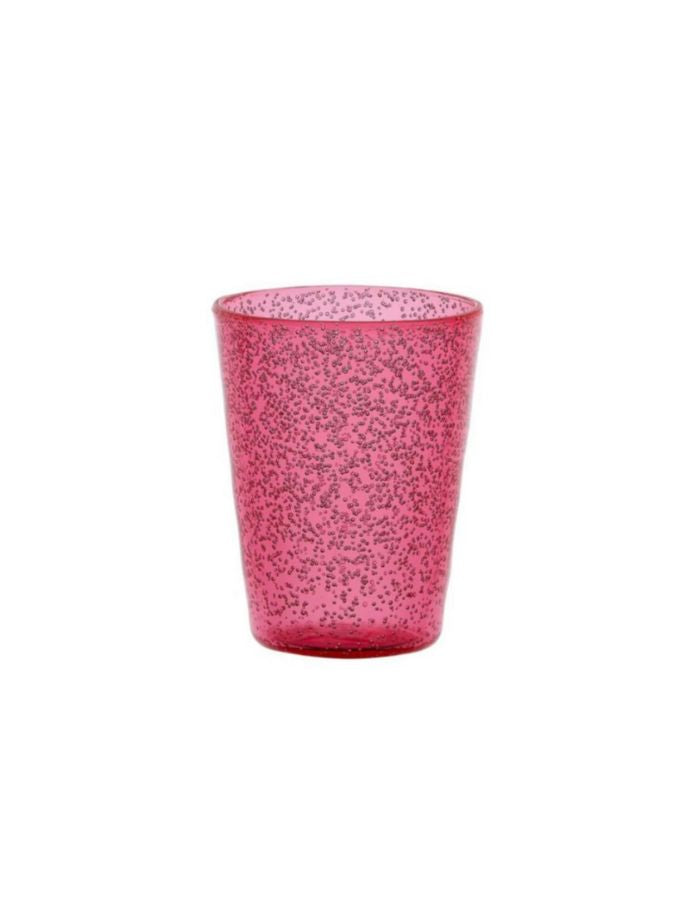 Verre Memento Synth en plexi couleur fraise avec bulles d'air, incassable et recyclable.